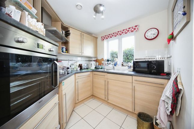 3, Olympic Court, Cannon Lane, Luton photo 2
