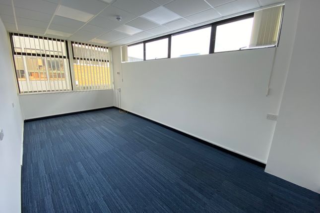 Office to let in Walton-On-Thames