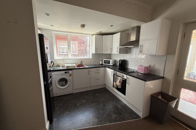 Ingleborough Drive, Sprotbrough Doncaster photo 4