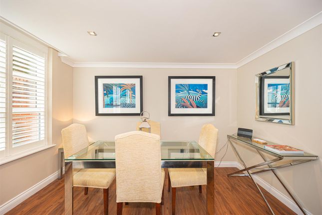 Flat for sale in Elverton Street, London