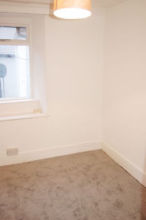 Flat to rent in Water Street, Barmouth
