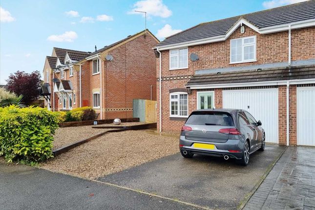 Thumbnail Semi-detached house for sale in Oak Road, Sleaford