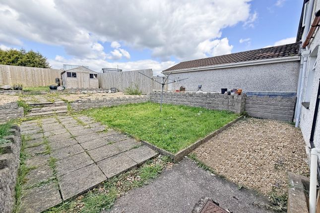 24, Beech Road, Pontyclun photo 4