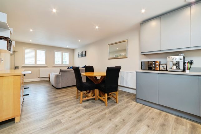 12 Waterhouse Court, Norton Way South, LETCHWORTH GARDEN CITY photo 4