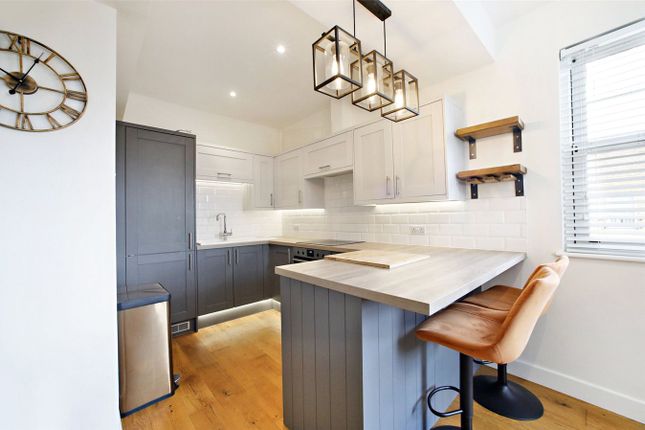 Apartment 24, Sophia Square, London photo 4