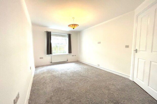 Flat to rent in Barrington Close, Durham