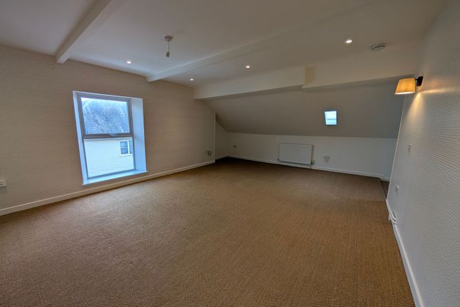 11a Market Place, Saxmundham photo 4