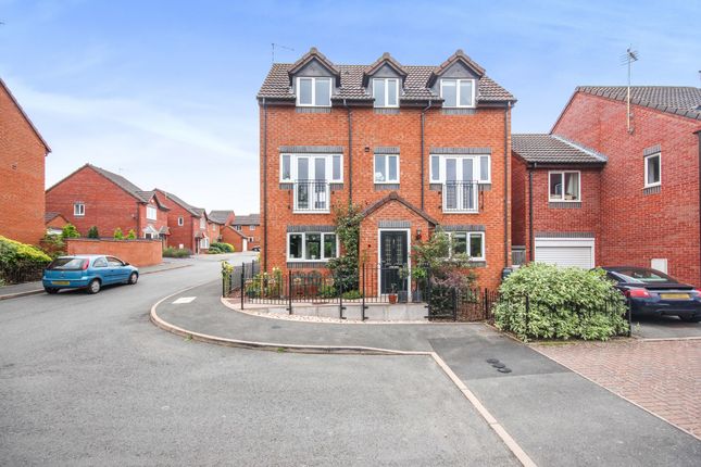 Thumbnail Town house for sale in Kingfishers Reach, Leamington Spa
