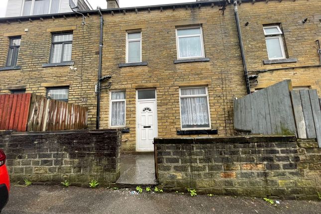 Thumbnail Terraced house for sale in Highfield Place, Halifax