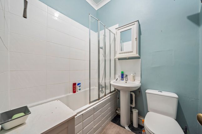 Flat for sale in Moray Road, London
