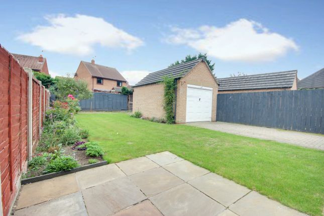 2, Coachman Close, Beverley photo 2