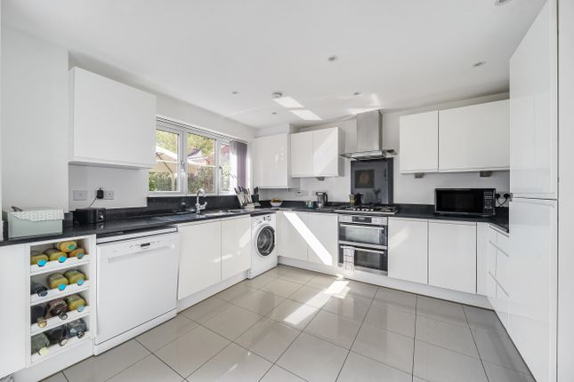 37, Bluebell Crescent, Reading photo 3
