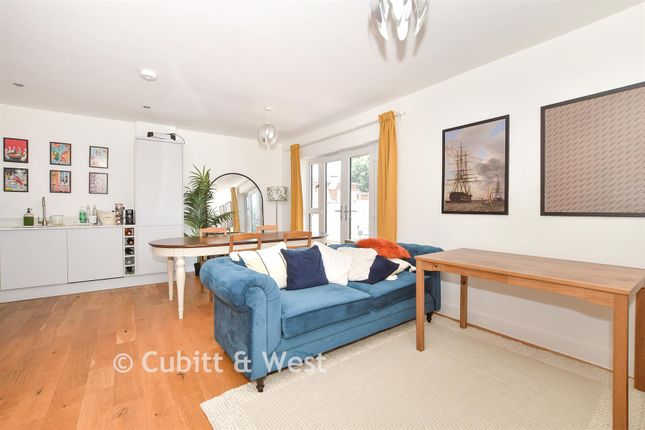 Sofia House, Victoria Road, Burgess Hill photo 4