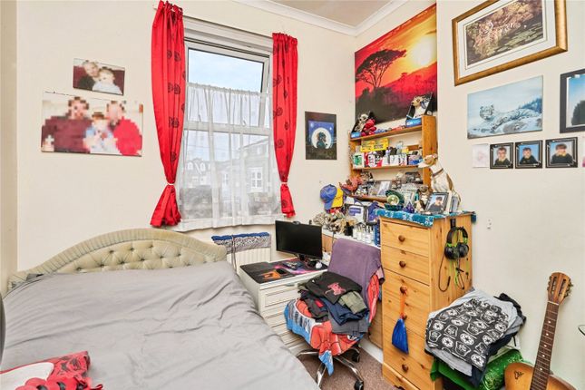 Flat 3, 66, George Street, Isle of Wight photo 4