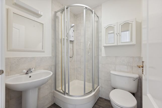 Flat for sale in Burnmouth Place, Bearsden, East Dunbartonshire