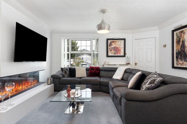37,Cedar Walk, Douglas photo 4