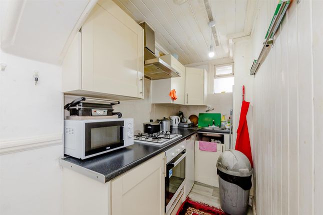 18, 18A, 18B, Leigham Court Drive, Leigh-On-Sea photo 4