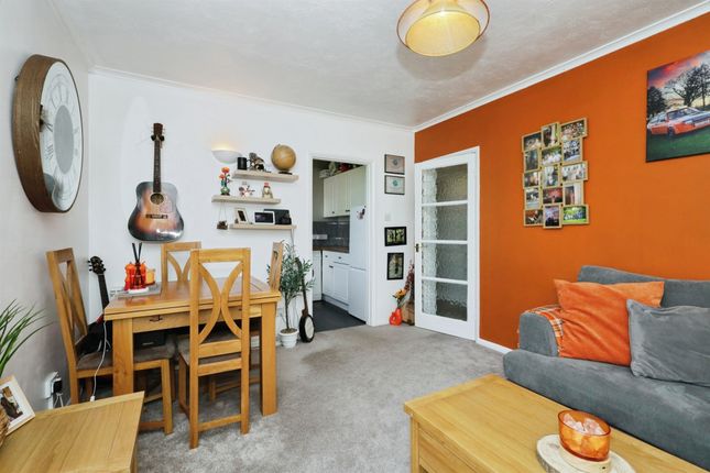 Flat 8, Elmwood, 5, Arundel Road, Eastbourne photo 4