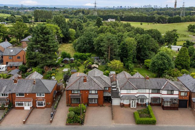 78, Simister Lane, Manchester photo 2