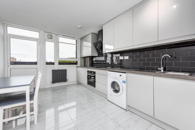Thumbnail Flat to rent in Rotherhithe New Road, Rotherhithe, London