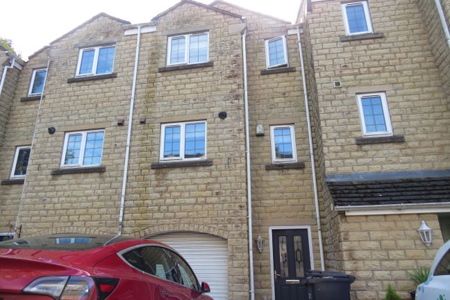 Thumbnail Property to rent in Larch Close, Wheatley, Halifax