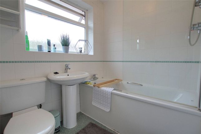 Flat to rent in Eastern Avenue, Reading, Berkshire