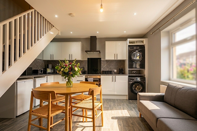 263 Bury Old Road, Prestwich, Manchester photo 4