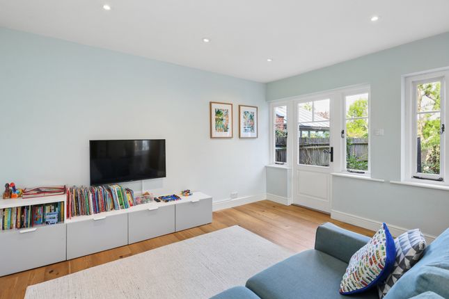 209, Barnett Wood Lane, Ashtead photo 4