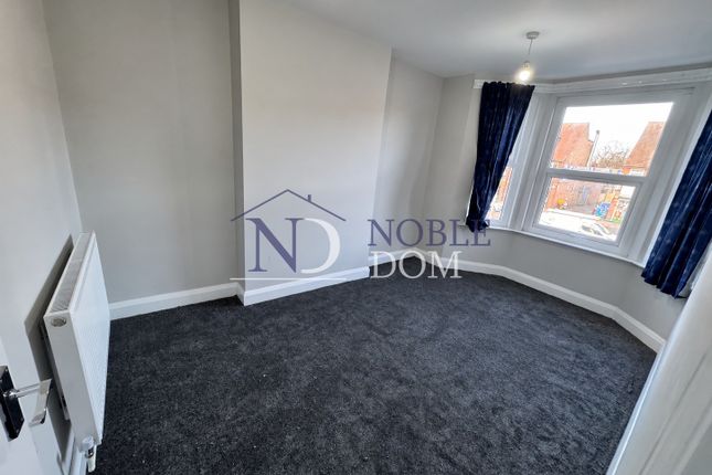 735 Uxbridge Road, Hayes photo 3