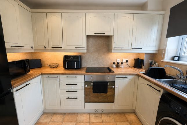 Flat D, 68 London Road, Essex photo 3