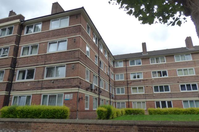 2-bed flat on Kirby Estate, Bermondsey SE16, £415,000