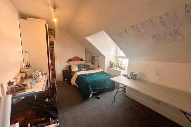 224, Lee High Road, London photo 2
