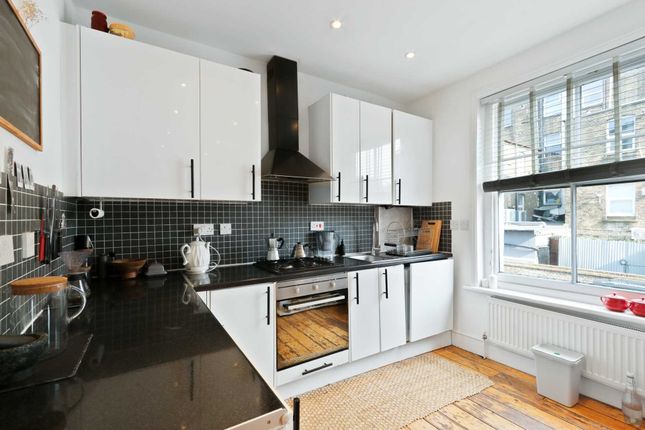 Thumbnail Flat for sale in Eagle Mansions, Stoke Newington