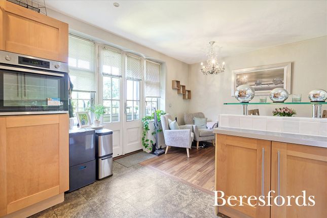 12, Stonegate, Ingatestone photo 3