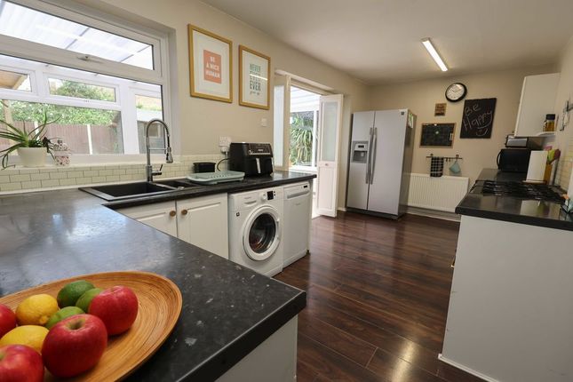31, Dart Road, Clevedon photo 4