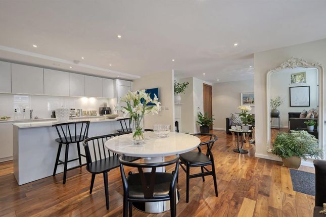 14 Coopers Court, Epping photo 3