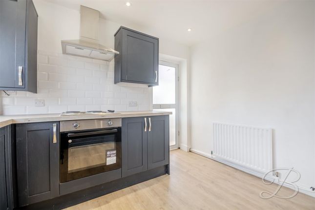 16, Holmwood Road, Mansfield photo 3