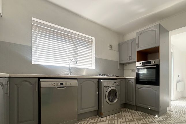 92 Sedgefield Drive, Leicester photo 5