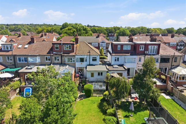 31, Glastonbury Avenue, Woodford Green photo 3
