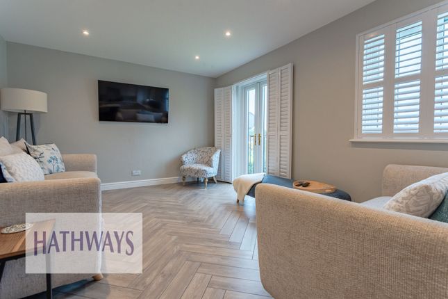 2 Rose Gardens, Cwmbran photo 5