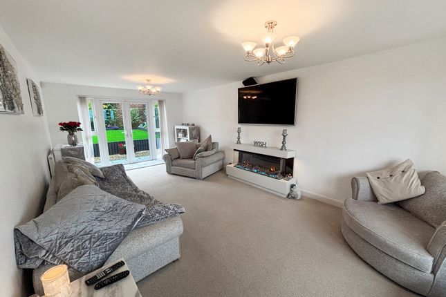 88, Bryn Uchaf, Llanelli photo 3