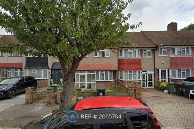 Thumbnail Room to rent in Longhill Road, London