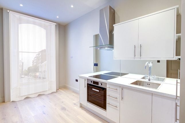 Thumbnail Flat to rent in Leinster Terrace, Bayswater, London
