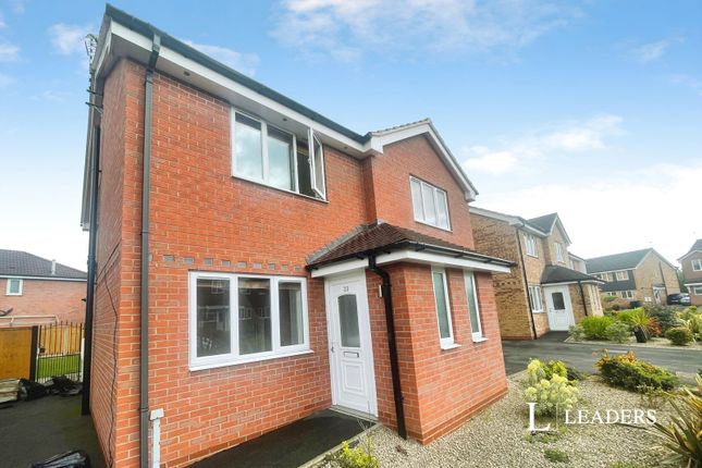 2-bed house on Dunbar Close, Nottingham, £950/mo
