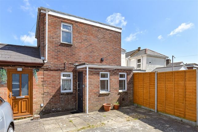 2-bed flat on Marlborough Road, Ryde, £130,000