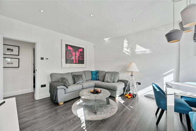 2 bed flat for sale in Colney Hatch Lane, Muswell Hill, London N10