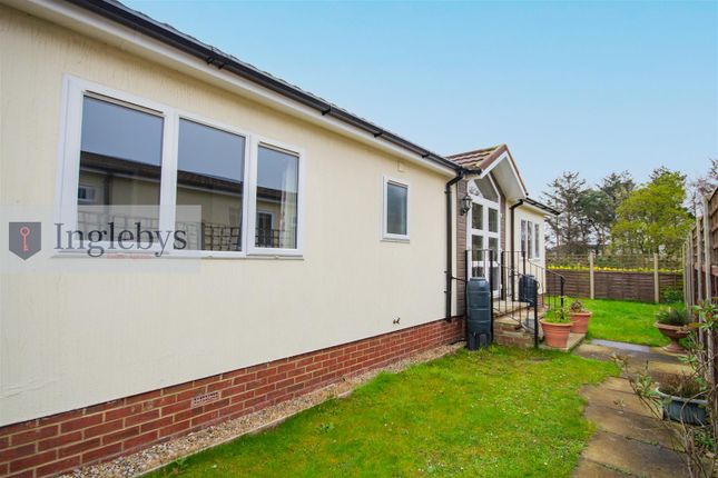 77, Hazelgrove Residential Park, Saltburn-by-the-sea photo 2