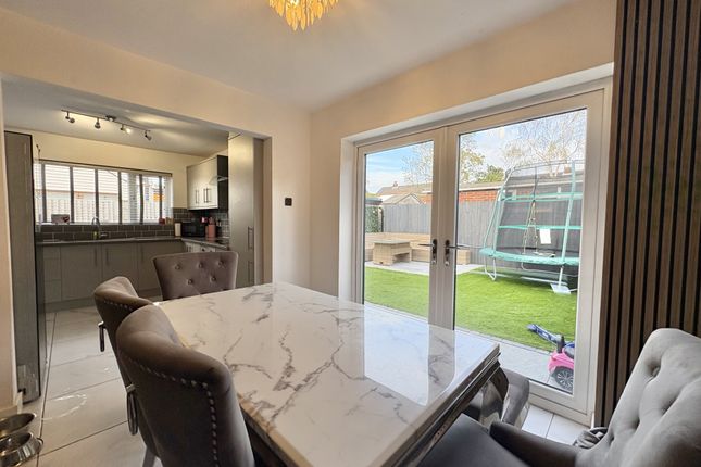 41, Clifton Place, Freckleton photo 4