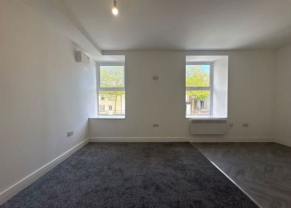 58D High Street, Rhymney photo 3