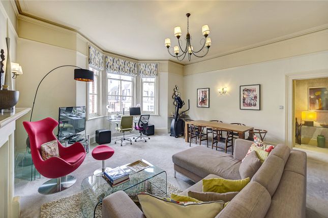 Thumbnail Flat for sale in Palace Gate, London